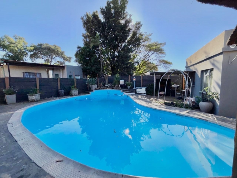 3 Bedroom Property for Sale in Geelhoutpark North West